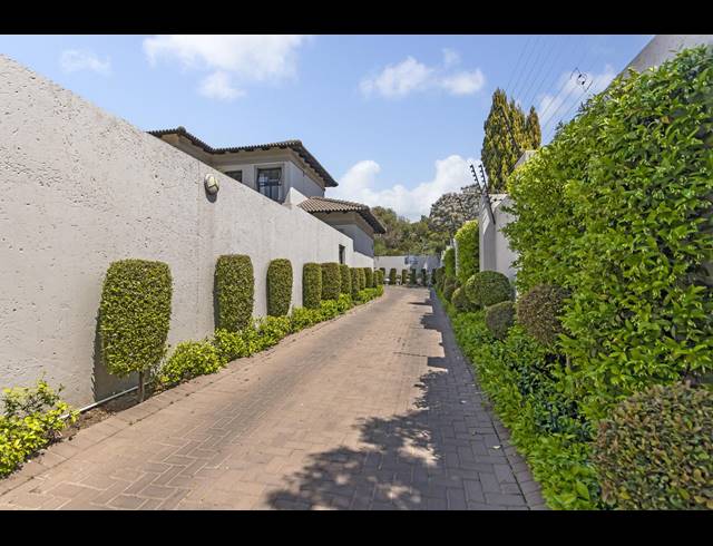 4 BEDROOM HOUSE FOR SALE IN BRYANSTON